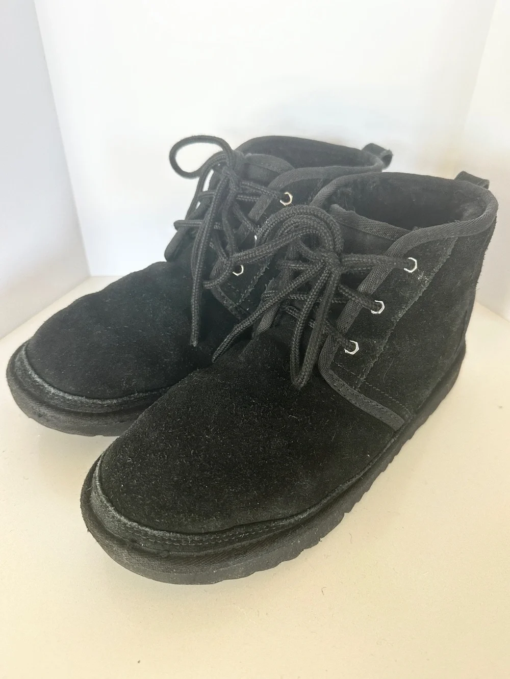 Ugg Neumel II Kids Ankle Lace Up Chukka Boot Black Size 6 girls Size 8 woman’s